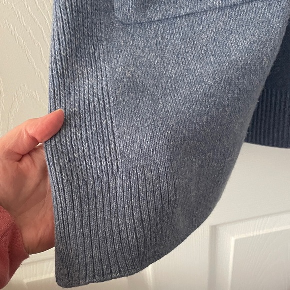 Athleta Ombre Spirit Wool Cashmere Wrap in Blue Star/Chrome Blue Size Medium - Picture 8 of 13